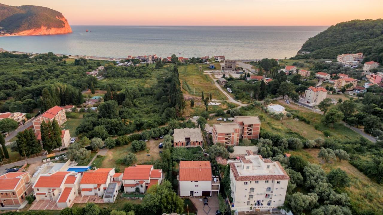Apartments Viktorija Petrovac Exterior photo