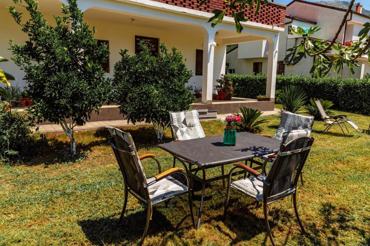 Apartments Viktorija Petrovac Exterior photo